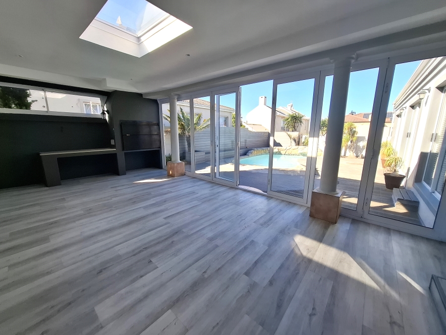4 Bedroom Property for Sale in West Beach Western Cape